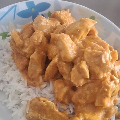 POULET SAUCE CURRY ET BEURRE DE CACAHUETE