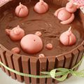 - "Le bain des petits cochons", gâteau d'anniversaire frolant l'overdose chocolatée -