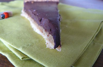 Tarte à la crème d'amandes et ganache au chocolat noir