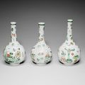 Three matched famille verte bottle vases, Kangxi period (1662-1722)