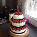 Réalisation d'un gâteau pour un mariage