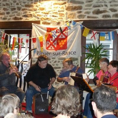 FÊTE DES CONTES, MUSIQUES ET CHANTS TRADITIONNELS DES BORDS DE RANCE A PLOUËR