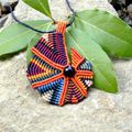 Collier "ammonite" multicolore en macramé