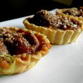 Tartelettes aux prunes du jardin , crumble noisettes