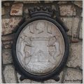 Le blason de Sartène, sur le porche de l’hôtel de ville;