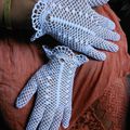 Gants de mariage au crochet d'art dentelle à la main. 