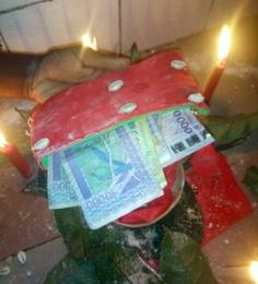 PORTE FEUILLE MYSTIQUE DU MARABOUT KPINSSOUVI POUR NE JAMAIS MANQUER D'ARGENT TEL:  +229 01 41 97 15 51