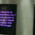 DES MOTS DOUX DANS LE METRO
