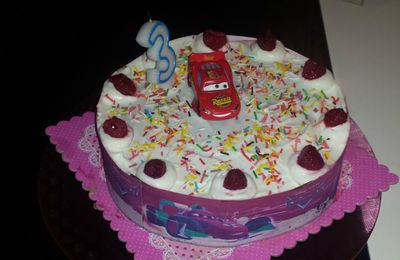 Gateau d'anniversaire cars : framboisier