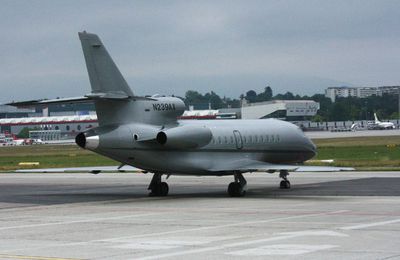 Dassault Mystère Falcon 900 (N239AX) Bank of Utah le 2-6-2011 à GVA. Photo: Luengo Germinal