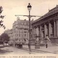 Les tramways devant le Palais de Justice (1920)
