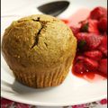 Petits gâteaux à la polenta et thé matcha, fraises à la menthe poivrée