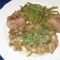 Joues de porc aux champignons et aux haricots verts