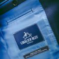 Cavalier Bleu, sachez prendre une veste entre le Louvre et la Tour Eiffel!