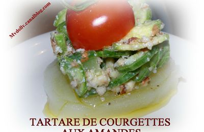 TARTARE DE COURGETTES AUX AMANDES SUR LIT DE POMME FONDUE