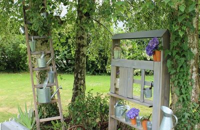 BLOG DIY, comment faire soi-même une maison étagère pour décorer le jardin