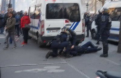 Mantes-la-Jolie : des policiers pris pour cible cette nuit avec des cocktails Molotovs. Aucune une des médias