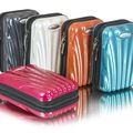 Retour sur les Trousses First Class ANA Samsonite par Formia design 