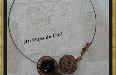 N°127 COLLIER RAS DE COU WIRE (CHOCOLAT)