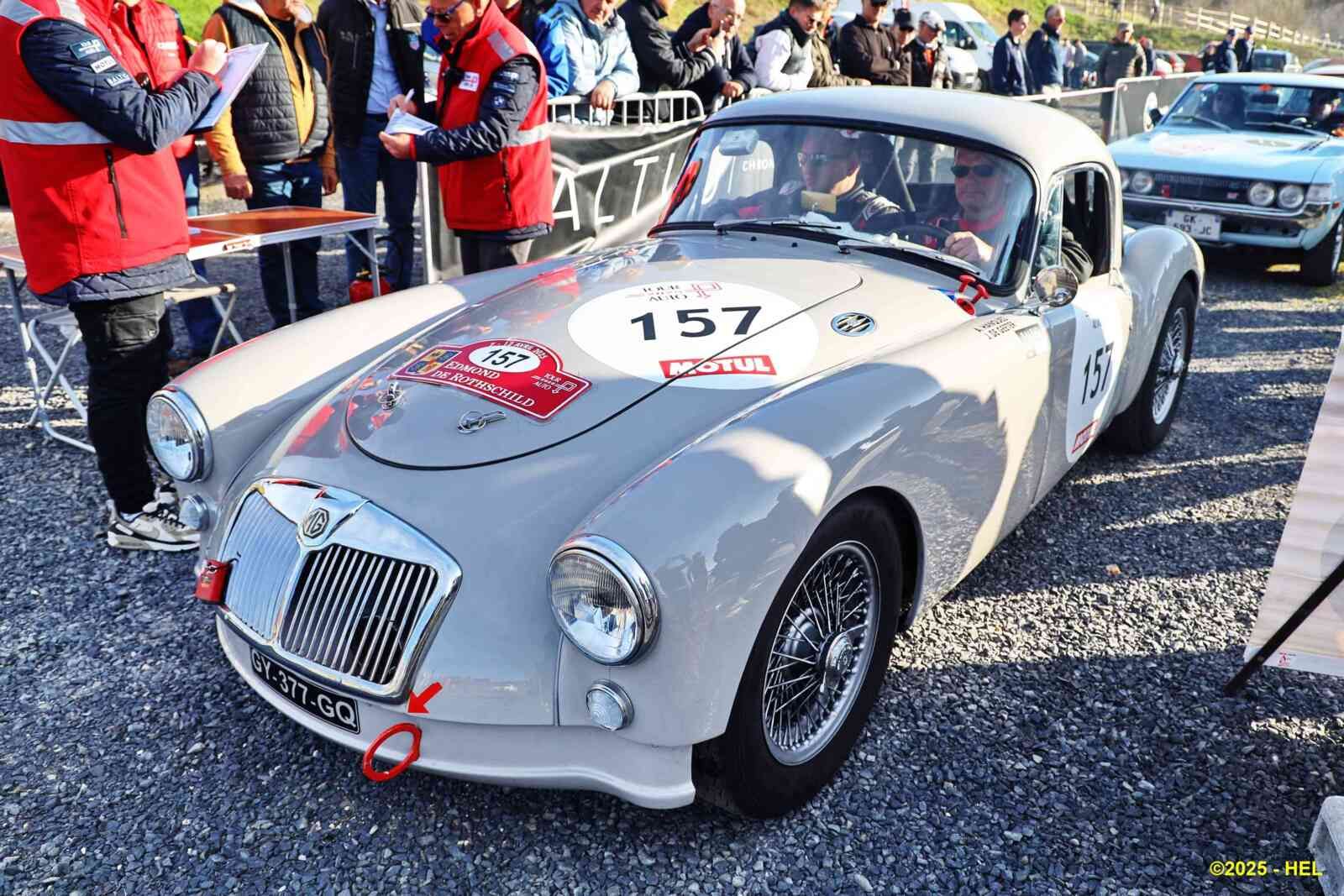 MG A 1600 coupe_11 - 1960 [UK] HL_GF