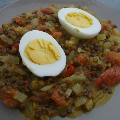 Curry de lentilles aux oeufs