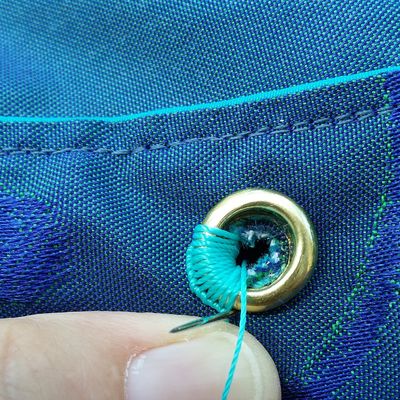 Tuto oeillets brodés au point de feston