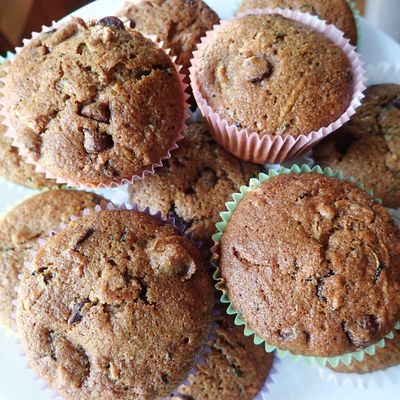Muffins gourmands aux courgettes et aux dattes