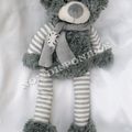 Doudou Peluche Ours Poils Long Gris Pattes Rayures Blanc Echarpe Enesco