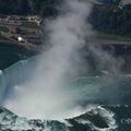 Canada, vol en hélicoptère au dessus des chutes du Niagara