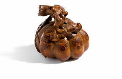 A bamboo carving of a pumpkin, Qing dynasty, 18th century