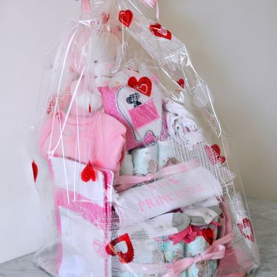 UN GÂTEAU DE COUCHES POUR TESSA