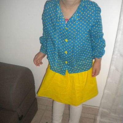 Des pois, du bleu et un "peu" de jaune