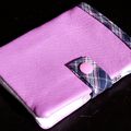 Porte-cartes élégant et girly en simili cuir souple rose et biais écossais violet