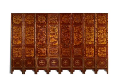 An eight panel red and gilt lacquer screen, weiping, Qing dynasty, 19th century