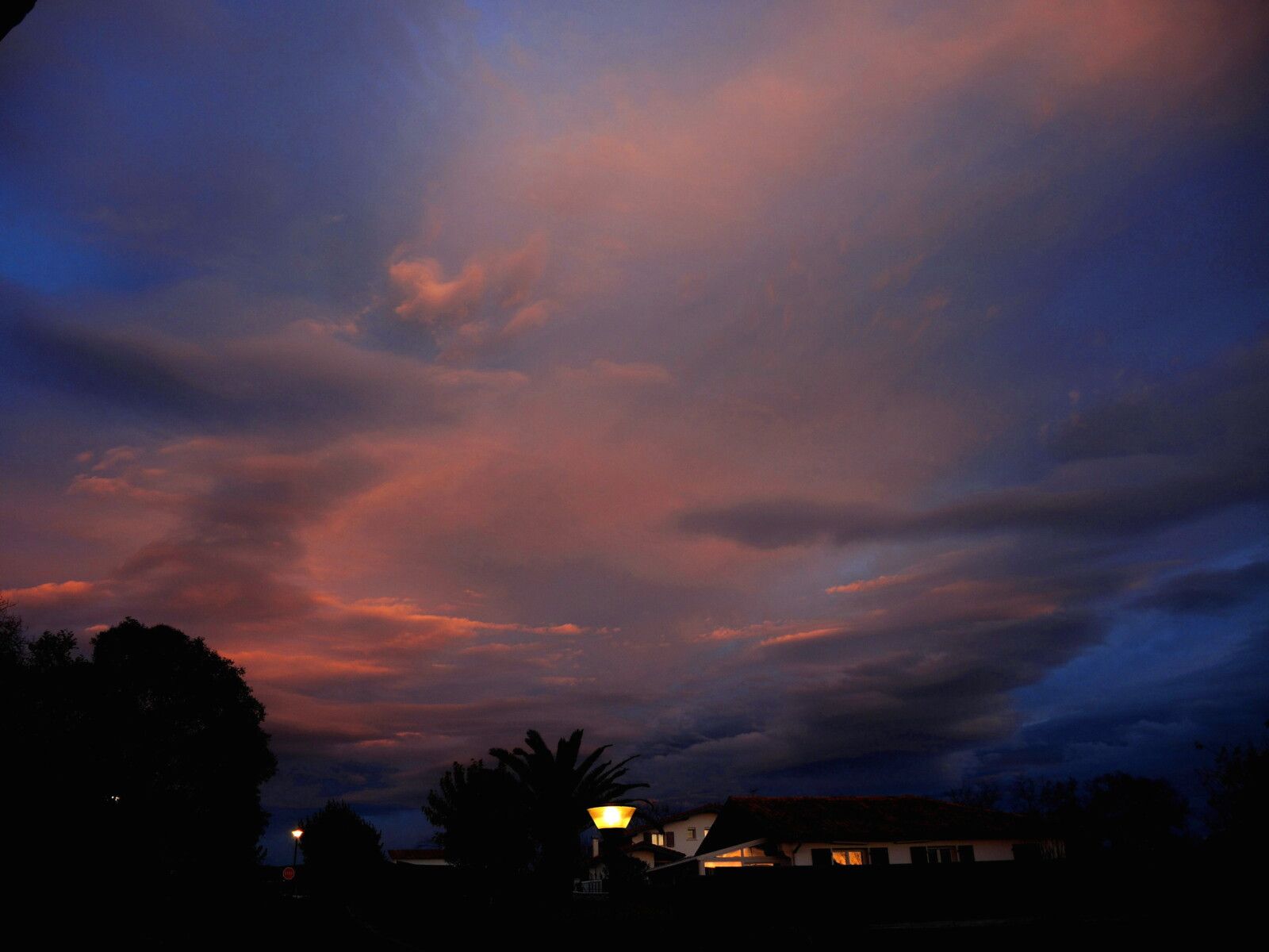 Mouguerre, ciel nuages,fin de journée,  janvier 2025....... (64)