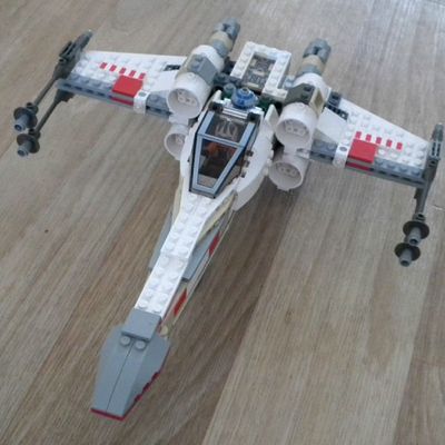X-wing officiel modifié