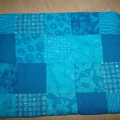 Pochette patchwork bleu