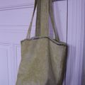 Sac vert avec des paillettes 