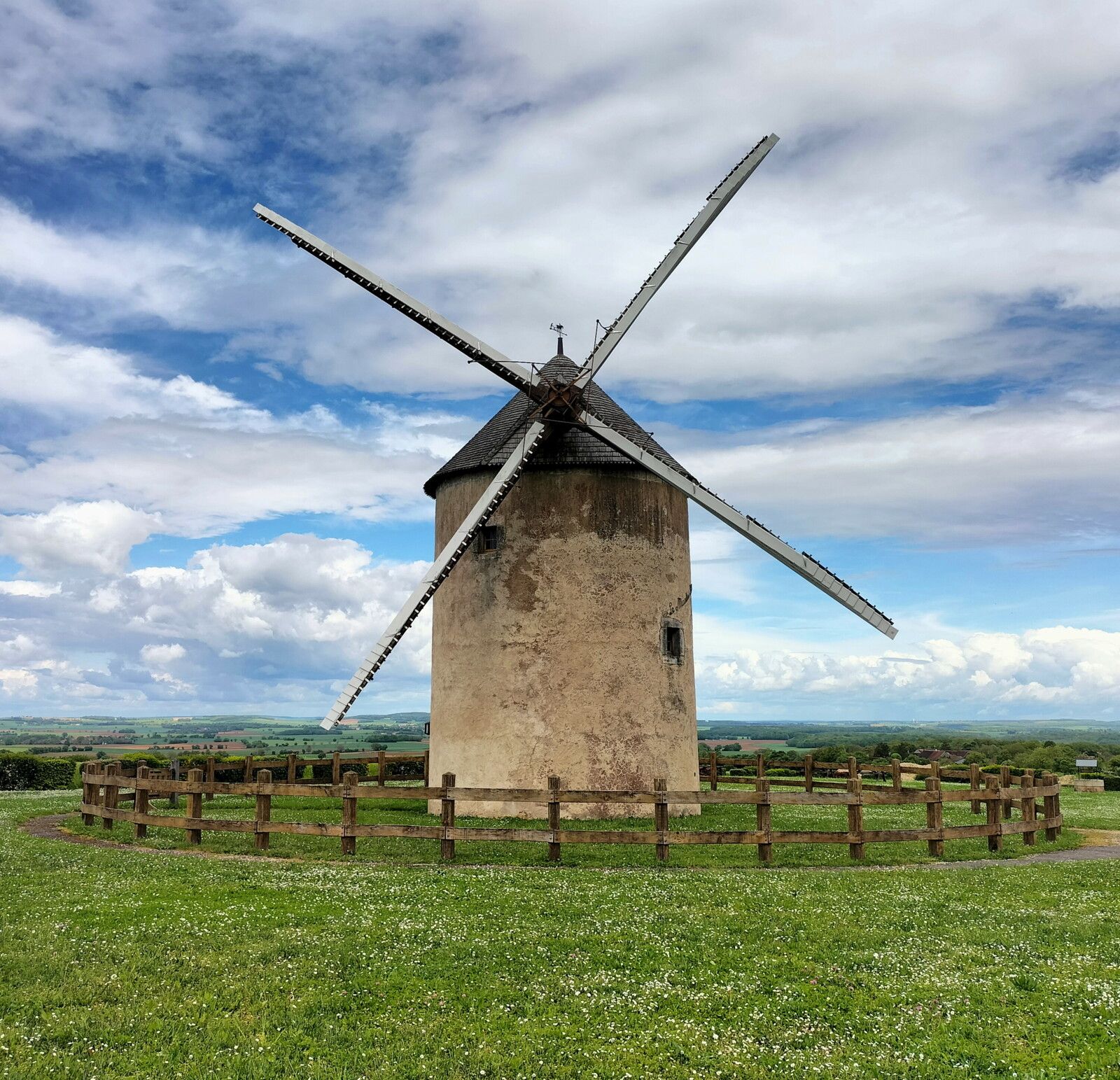 Bouhy, moulin Blot (58)