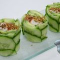 Makis au saumon et surimi en écailles de concombre