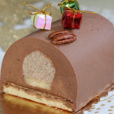 Bûche noix de pécan et chocolat au lait