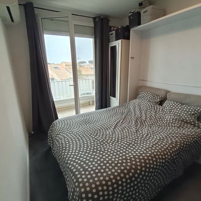 Idées de lit astucieuses pour petit appartement : défi 6 couchages et rangements !