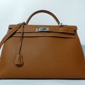 HERMES Paris made in france Sac "Kelly" 40cm en veau grainé Togo Gold