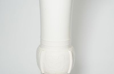 Beaker Vase in the Shape of an Ancient Bronze Beaker (Zun), Qing dynasty (1644–1911), late 17th/early 18th century