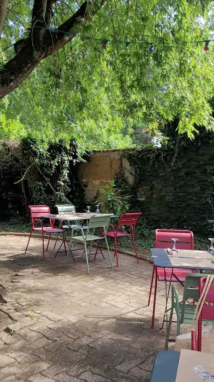 ...Pizzeria la Trattoria à Sathonay camp... 