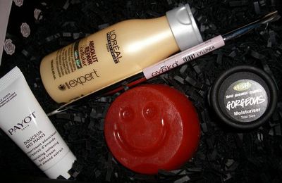 GlossyBox Instant Bien Etre VS JolieBox de mars.