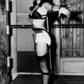 bettie attachée