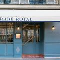 Crabe Royal, un lieu parisien dédié aux "pinces d'or" 