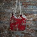 un sac cabas toile de jouy rouge vif