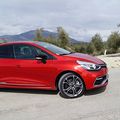 Ma clio préfere ; la clio 4 rs avec moteur 200 ch